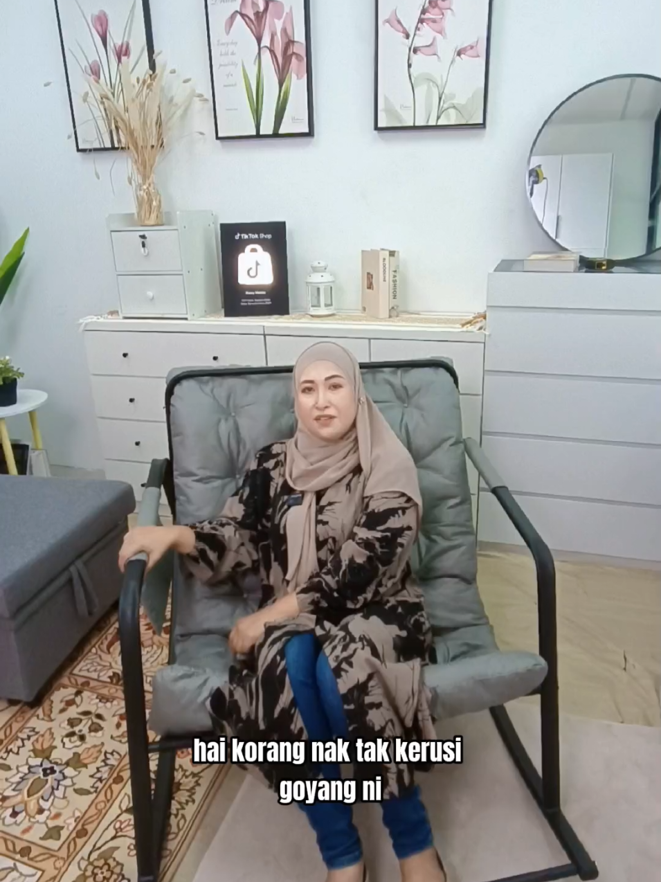 Kerusi Gorse ni sesuai untuk jadikan kerusi buai.boleh rehatkan badan sambil tgk tv,sambil dodoikan anak kecil.cepat grab dalam beg kuning ada promotion.. #kerusibuai#kerusidodoianak#kerusigoyang#kerusimalas#kerusirehat#tahanlasak#fypppp#fyyyplisss