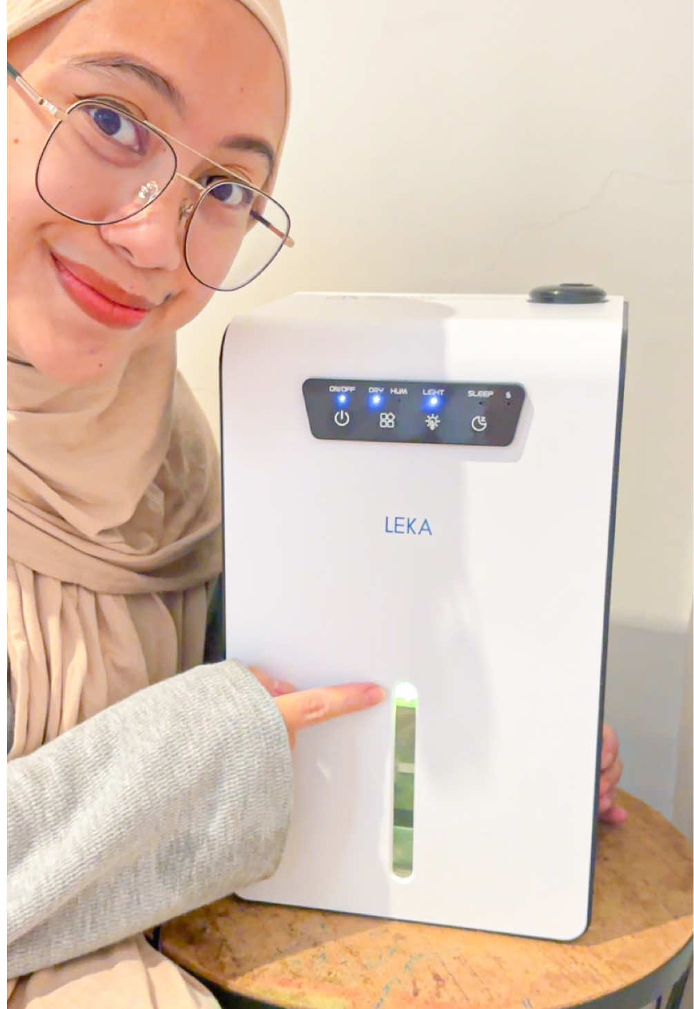 Siapa yg rumahnya kadang lembab kadang kering ?? Kalian wajib punya LEKA DH6334 COMBO Humidifier + Dehumidifier , ini bs lindungi keluarga dr udara ekstreem.. Cus CO sekarang ✨ @LEKA 