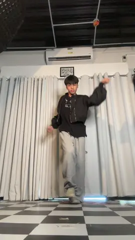 okay na to #golden #huntrix #kpopdemonhunters #dance 