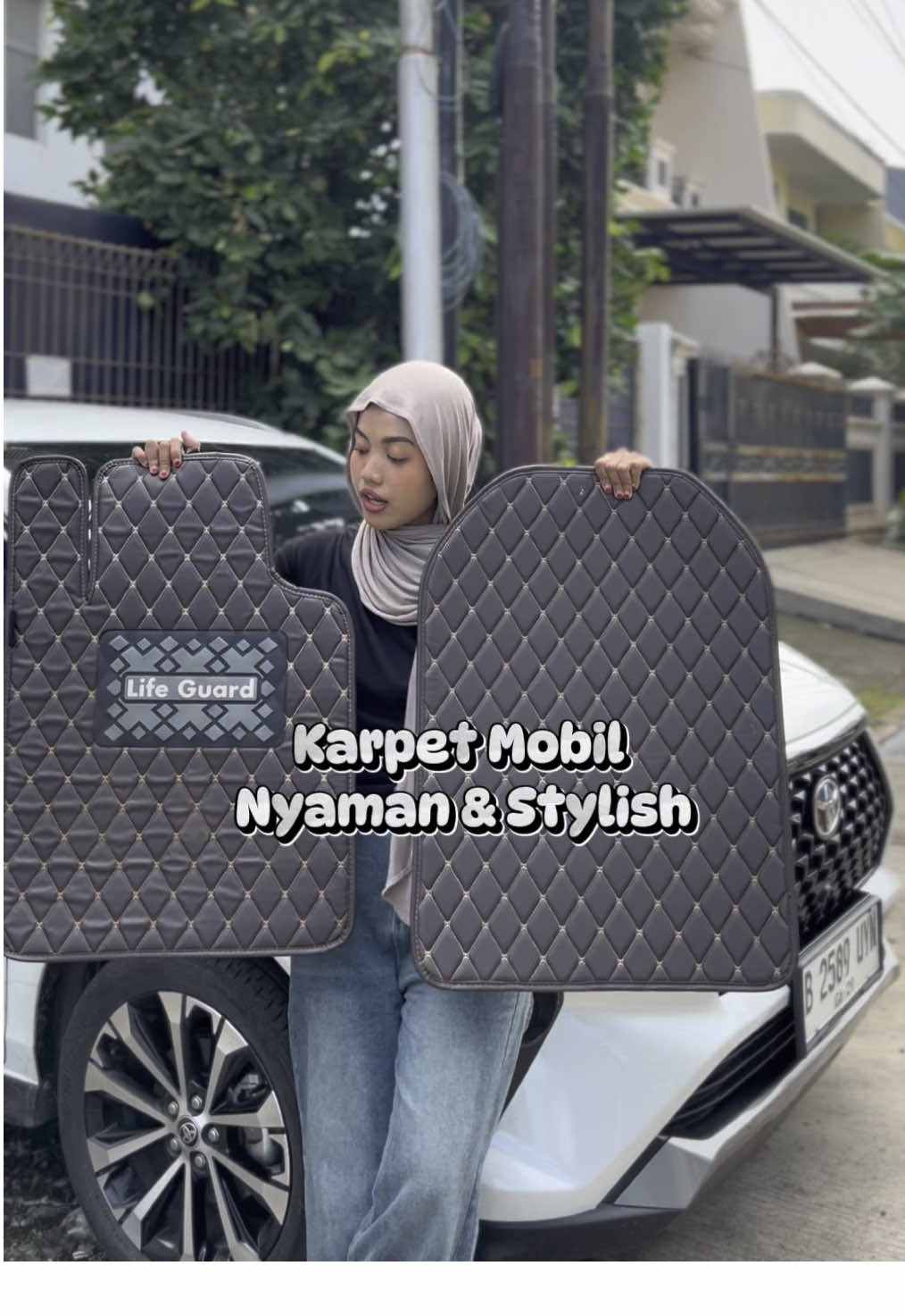 Upgrade tampilan interior mobil kamu pake karpet mobil universal dari lifeguard 🚗🫵🏻⁉️ #karpetviral #karpetuniversalmobil #hargatebusmurah #promo #lifeguardkarpetmobil #keranjangkuning #fypシ #foryou 
