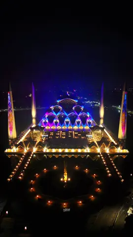 Masjid Al-Jabbar, ikon megah di Bandung Timur. Dikenal sebagai 