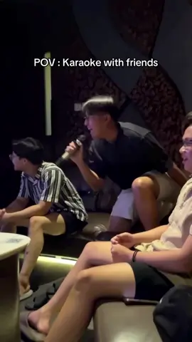 kokoh cina terlalu menghayati lagu apartemen apartemen 👋🏼👋🏼 #apateuapateu #apateu #apateubrunomars #karaoke #sing #singing #laguviral #viralsong #viralsound #karaoketiktok #karaoketime #friends #coversong #coverlagu #nyanyi #nyanyibareng #nyanyilucu #fyp #fypシ #fypシ゚viral #fypindonesia #fypindonesia🇮🇩 #fypage #fypdongggggggg #fypp 