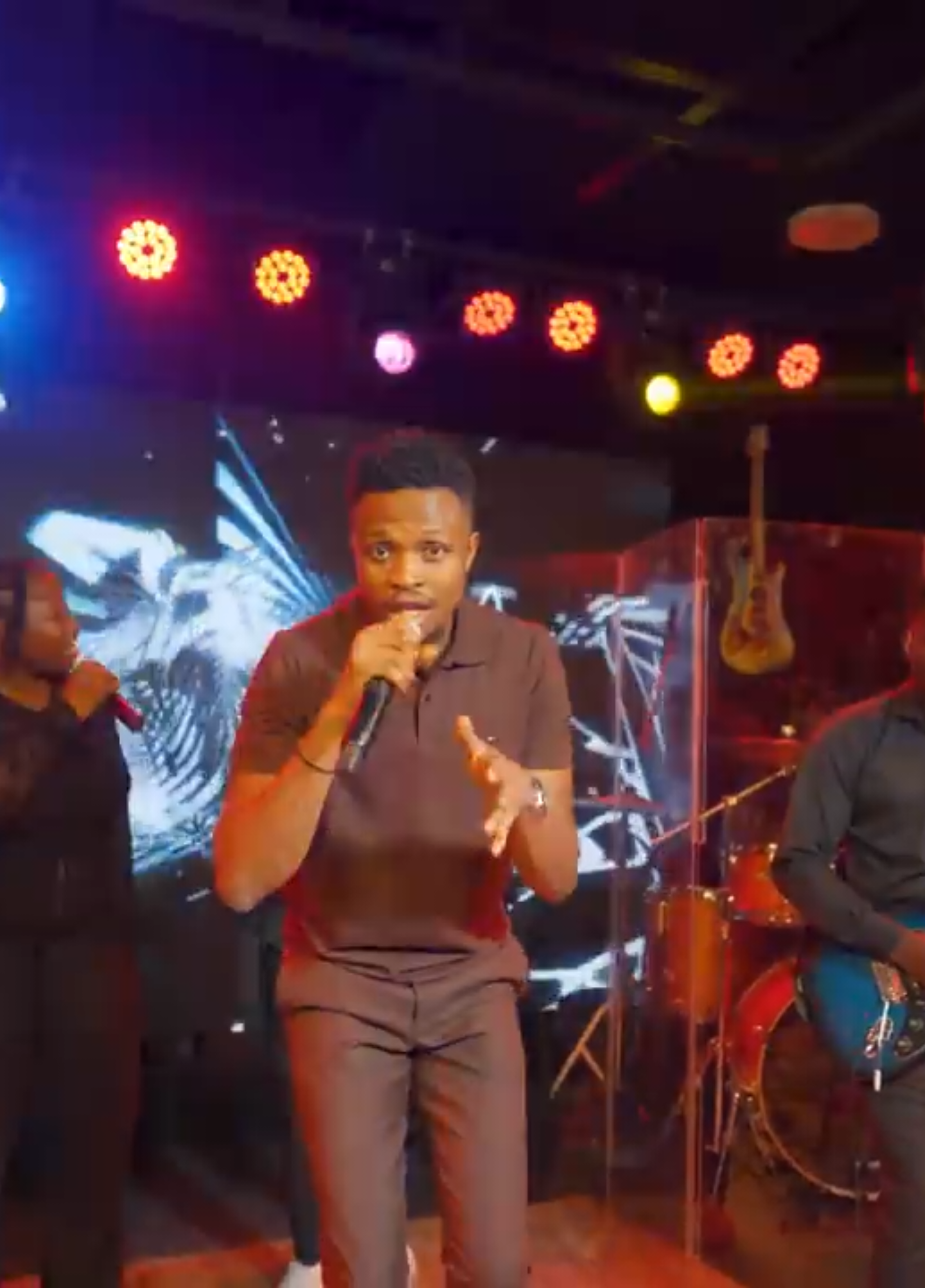 Happy New Month Beautiful Family👪👪 We are saying THANK YOU GOD for the first half of the year🤲🤲🤲🙏🙏🙏🙏🙏 God has been faithful 💃💃💃♥️♥️♥️ Full Video on my youtube page ♥️♥️♥️♥️♥️♥️♥️♥️ #usethissound  #akintayoakinwande  #vibes  #sweetmusic #trendingvideo  #happynewmonth 