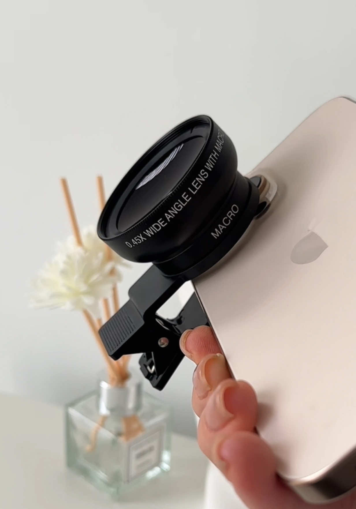 Level up your phone camera in 3 seconds! #Apexel @APEXEL Officiar #MacroLens #WideAngleLens #MobileLens #ContentCreator #TikTokMadeMeBuyIt #GadgetTok #FYP #Tiktokshopfinds 