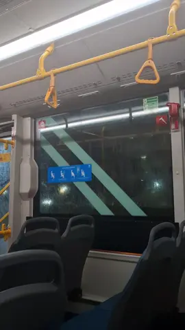 vibes tj after hujan enak banget #transjakarta#fyp#vibes#fypシ 