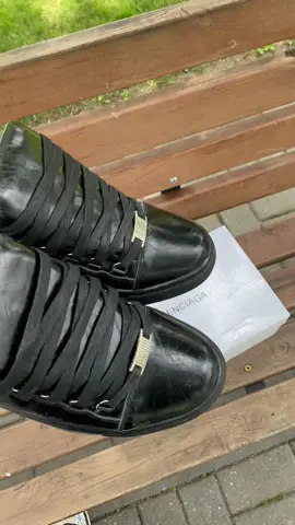 Balenciaga arena 😵