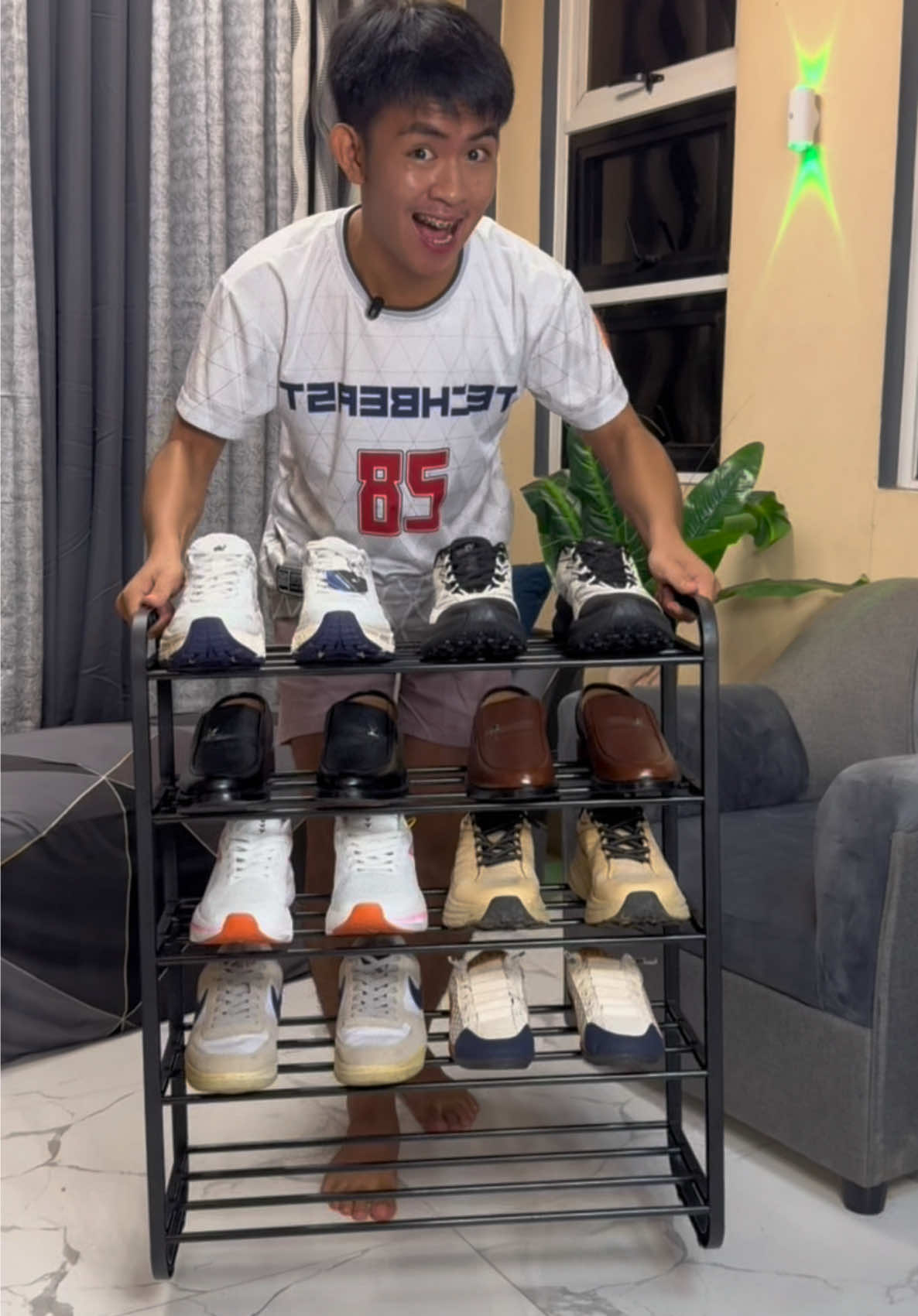 Eto na ata yung pinaka matibay na Shoe Rack Organizer na nacheck out ko mga Vebsss#shoerack #shoerackorganizer #5layerstoragerack #homefinds #stainlessshoerack 