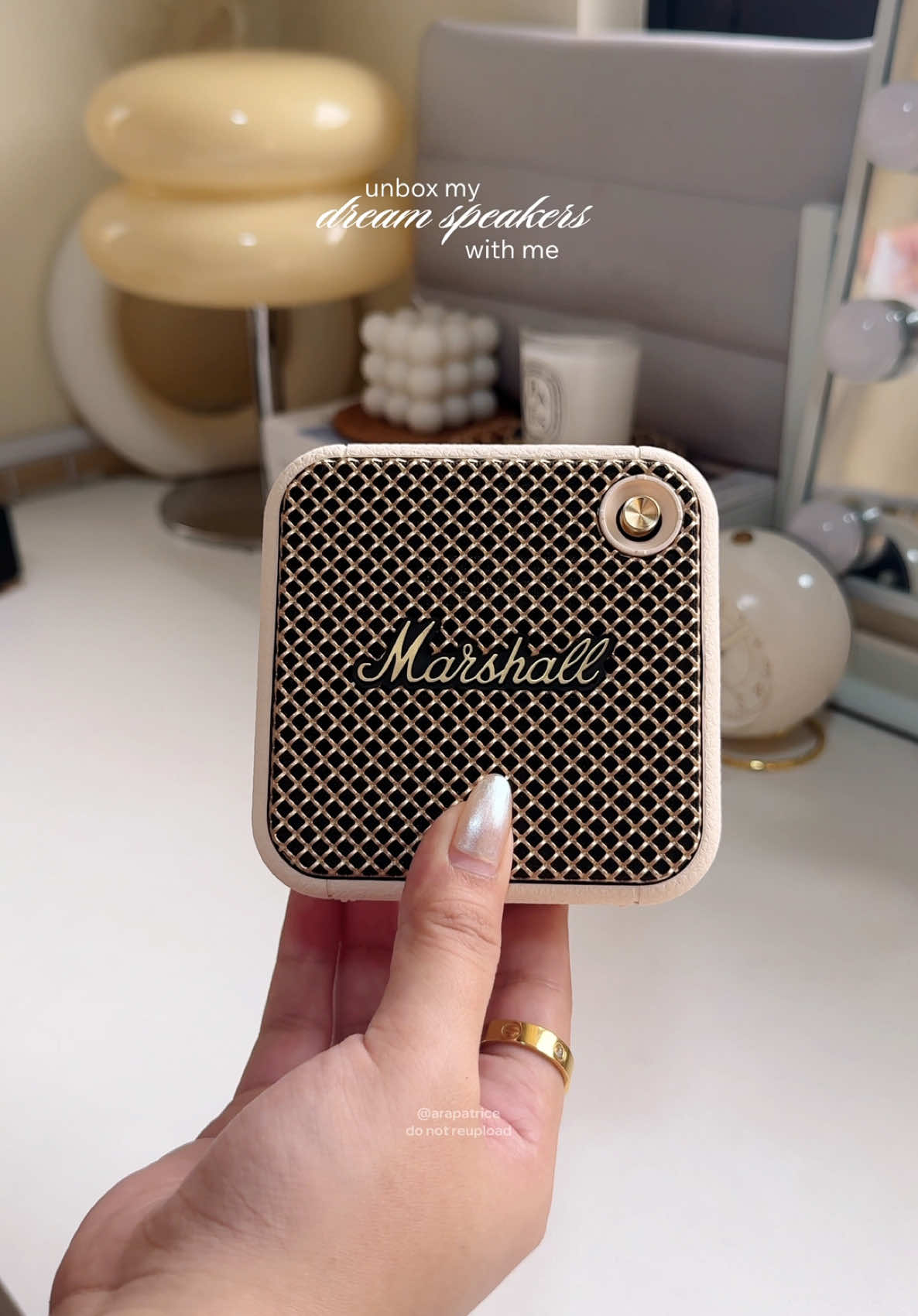 ahhh my first marshall speakers!! 🥹🤍 got the willen in cream! 🌙 fits right into my workspace and it’s portable so i can bring it anywhere 🙌🏻 #marshall #marshallspeaker #speaker #speakers #Tech #willen #marshallwillen #viral #foryoupage #fypシ #fyp #foryou #trending 