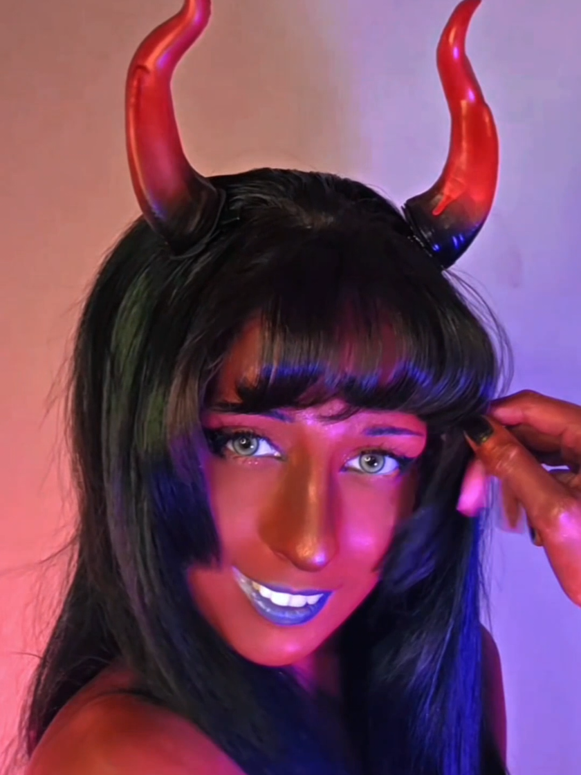 I don't even know what My arm and hand did ✨️ #nicorobin #onepiece #cosplay #demon #bodypaint #nicorobincosplay #makeuplipsync #tiktoksalon #TikTokBeauty #BeautyTok #beauty #beforeandafter #makeuptransformation #makeup #makeuptransition #transitions #transition #lipsync 