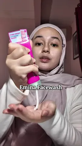 IHHHH SUKA BANGET YANG BARUUU😭😭😭🩷🩷 pls kalo yg ini banyakin stocknya yh emina🙂‍↔️🫰🏻  #facewashemina #facewash #emina #brightening #skincare #soufberry 