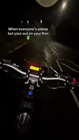 #surron #surronebike #surronbike #uktrabee #lightbee #fyp #bikelife #foryoupage❤️❤️ #viralvideos 