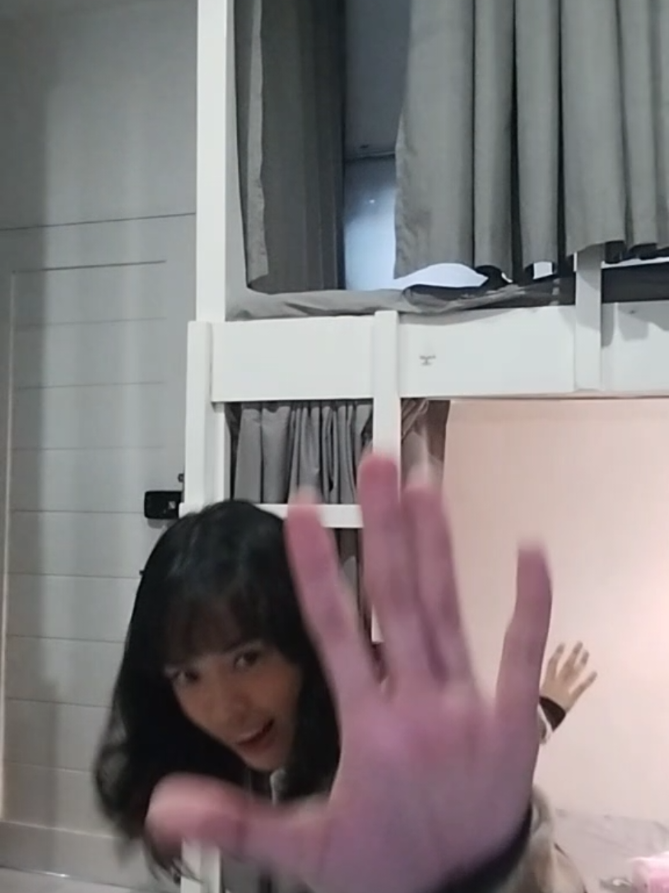 araw-araw nalang wala nga nagbabago para ngang naka looper machine teka muna! @suyenpintor #suyen #tekalang!