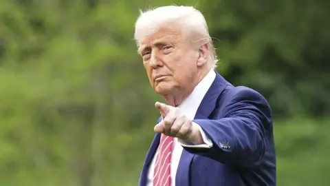 Pres. Trump is slated to travel to a controversial new detention center in the Florida Everglades, informally named “Alligator Alcatraz.” Victor Oquendo reports. #news #trump #florida 