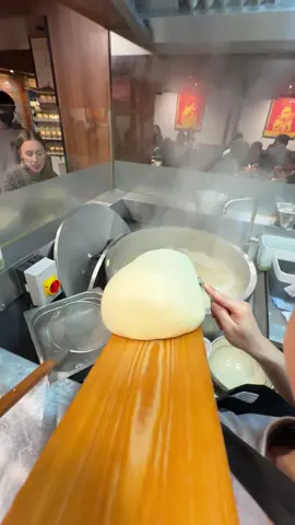 Back with the knife cut noodles 🔥 Our knife cut noodles are still one of our most popular choices. In second place are the wide hand pulled noodles, followed by the thin cut noodles, which are perfect for our soup selections. Our personal favourite? The thin cut noodle soups — they hit just right every time. #noodleinn #london #soho #handpullednoodles #knifecutnoodles #fyp #fypage #foryourpage #noodles 