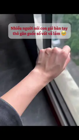 Có ai con gái mà tay gân guốc giống đàn ông như em k 🙂  #xuhuong #tiktok 