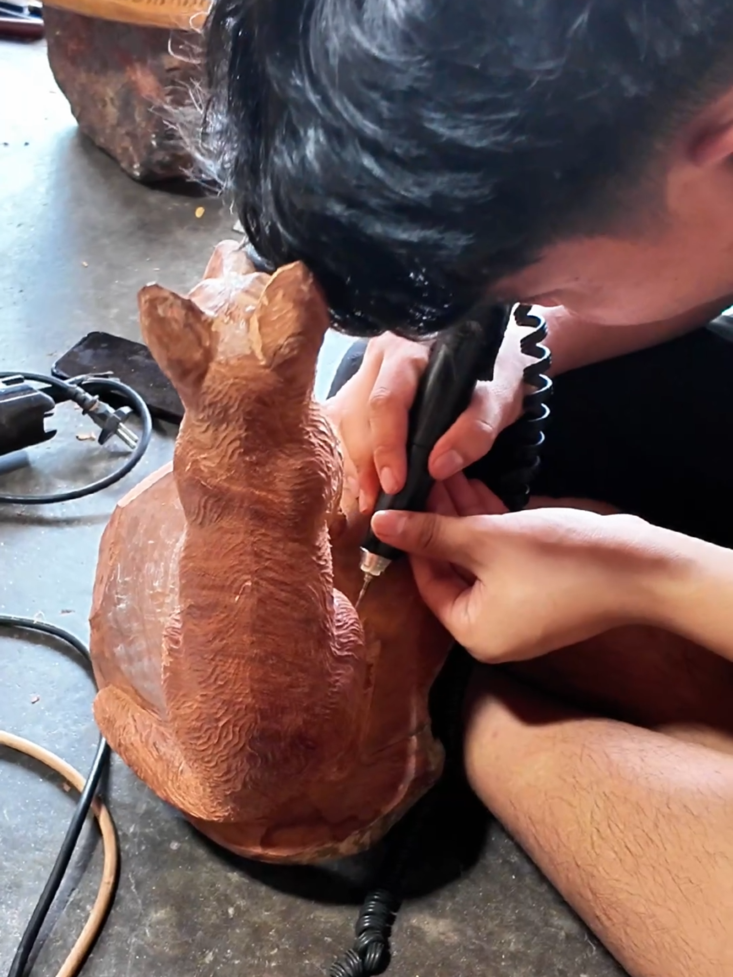 Cùng em Sơn khám phá 1 ngày về thăm xưởng của nghệ nhân chế tác, gửi gắm những tác phẩm tâm huyết cho nghệ nhân các bác nhé. #dogomanhson #dgms #tuonggocaocap