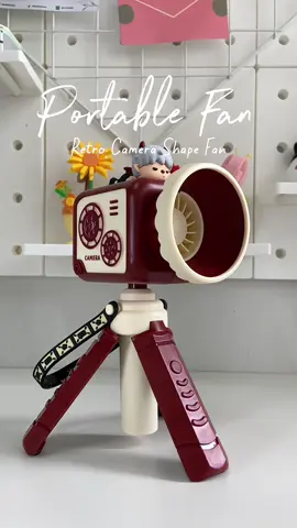 i jumpa kipas desktop baru heee 🫶🏻 nyomel sangat 😭🫰🏻. design retro cam, siap ada figure nyomel kat atas tu   eee. #fan #desktopfan #handheldfan #portablefan #kipasmeja #kipasangin #kipasanginportable #kipasportable #kipascomel #kipasangin 