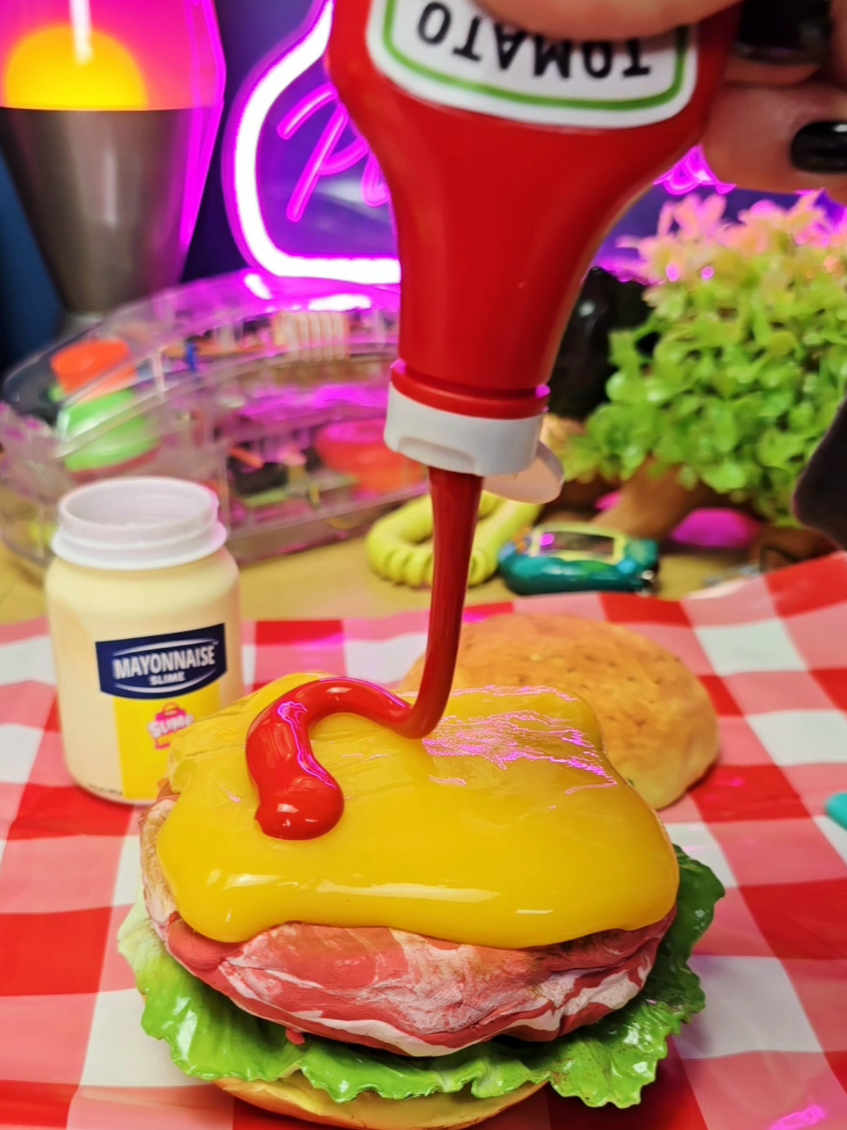 Slime Mart Burger Kit from Zuru! #asmr #slimemart #zuru @ZURU Toys 