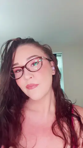 What it’s like being a parent in recovery. Do my makeup with me as I talk about the silent battles parents in recovery face. It’s more than sobriety. It’s about rebuilding love, trust, and ourselves. If you are a parent walking this path too, you are not alone. 💔➡️❤️ ##parentinrecovery #parentsoftiktok #soberparent #recoveryispossible #recoveryjourney #addictionrecovery #soberlife #sobermom #MentalHealthAwareness #healingwhileparenting #recoverywithkids #itgetsbetter #youarenotalone 