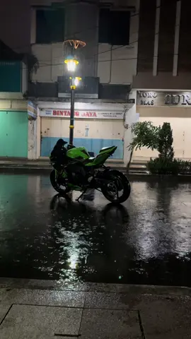 Mengsedih gini euy :( #zx25rr #kawasaki #zx25rindonesia 