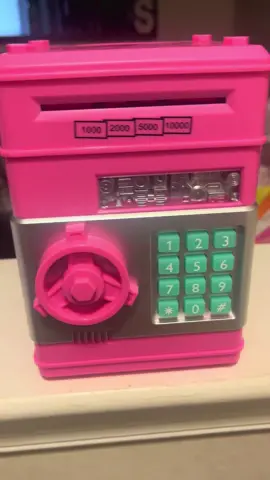 This mini ATM piggy bank makes saving fun for kids! 💕💖💓 ✅ Secure password lock ✅ Auto money intake ✅ Coin + cash storage ✅ Fun, interactive & educational Perfect gift for kids to learn budgeting early! 🎁💡 #MoneySmartKids #PiggyBankGoals #TikTokShopFinds #KidsATM #TeachThemYoung