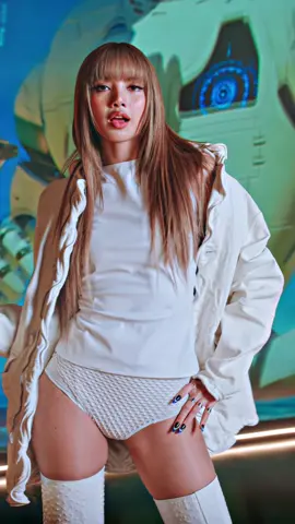 Lisa's new collaboration #lisa #lalisa #lalisamanoban #lalisamanobal #blackpink 