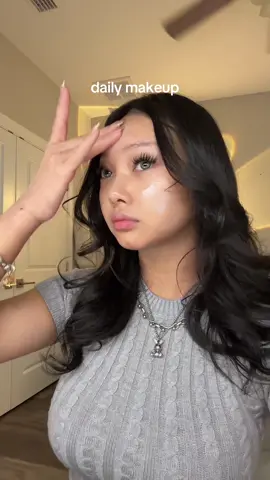 i got makeup on my shirt👎 #grwm 