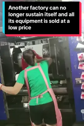Another factory can no longer sustain itself. All equipment is sold at a low price. There is still a lot of stock in the warehouse #Injectionmoldingmachine #VerticalInjectionMoldingMachine #tiktok #Plastic #Mold #Haitian #Blowmoldingmachine 