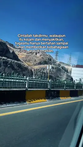 Cintailah takdirmu meskipun itu kejam dan menyakitkan🤗😇#fypage #quotes #motivasi #taif #CapCut 