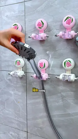 Giá đỡ vòi sen hút Tulip, gắn hai cái vào phòng tắm để tắm. Rất tiện lợi khi gội đầu cùng quần áo!! #giadovoihoasen #tienich #giadungphongtam #creatorsearchinsight #thietthuc #jizonguyen 