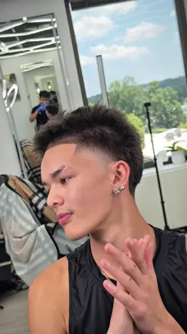 10 gaurd summer buzz cut ☀️this haircut is a good haircut for the summer Becuase the 10 gaurd keeps the hair at a length to be styled. Instead of a 5 gaurd we went with a 10 gaurd. This gaurd was recommended due to his diamond face shape 💎 if you are looking for a service like this I’m located in 📍Tysons Corner, Virginia - Tap the link in my bio to book an appointment! . . #dmvbarber #dmvbarbers #oxonhillbarber #springfieldbarber#marylandbarber #vabarbee #virginabarber #vabarbers#vabarber #dcbarber #dcbarber#baltimorebarber#chantillybarber #alexandriabarber#woodbridgebarber #burkebarber#tysonsbarber#viennabarber#annandalebarber#fallschurchbarber #fyp #sefcutz 