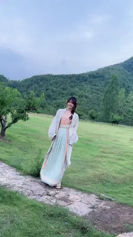 感受大自然的美麗#毒草花 #舞台無所不在