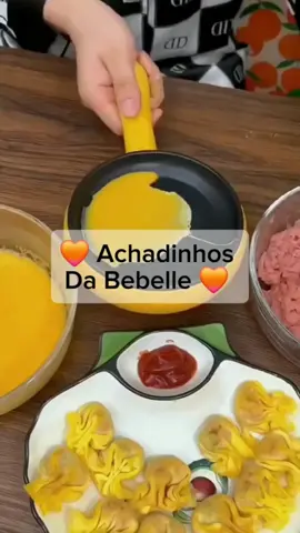 ✨ ACHADINHOS DA BEBELLE DE COZINHA QUE VOCÊ VAI AMAR! ✨ 🥚🍳 Panela Frigideira 110v Antiaderente com Cozedor de Ovos e Legumes a Vapor 🍳🥦 ✅ Prepare ovos, legumes, carnes ou café da manhã COMPLETO em minutos ✅ Antiaderente — nada gruda, fácil de limpar ✅ Com função de cozimento a vapor, mais saudável e prático ✅ Compacta, ideal para cozinhas pequenas, kitnets ou levar na viagem 💡 Praticidade + saúde na sua cozinha! 🔥 Tá bombando nos achadinhos e o preço tá imperdível! Corre garantir a sua Link no Perfil! #Achadinhos #CozinhaPrática #PanelaElétrica #Ovos #Legumes #Antiaderente #DicaBoa #saude #frigideira #frigideiraeletrica 