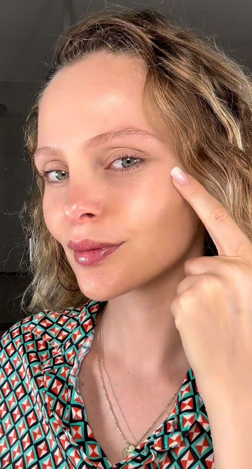 Say bye to clogged pores 🫧💚 Double cleanse with Abib = clear, calm skin ✨ #abib #cleansingoil #oilcleanser #makeupremover #porecleansingoil #makeupcleansing #doublecleansing #skintok #koreanskincare  #kbeauty 