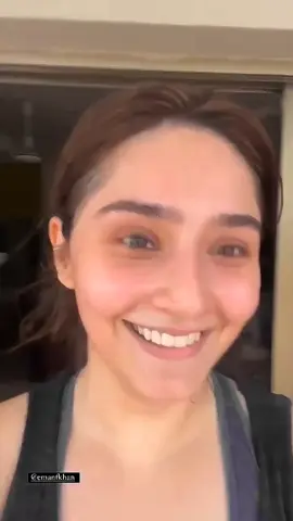 Make Me Walk out 🥵🔥🤤Barish Ka Mosam 🌝💦☔🌧️  #viral #Durrefishanofficial #Durefishan #Goviral 