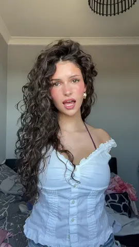 on top of the worldd #fyp #hair #curlyhair #Summer 