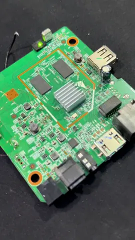 Desbloqueo de ZTE B866V2 diferentes puntos de soldadura modelo con disipador gris!!! #tvbox #tvboxandroid #desbloqueo #clarotv #tvboxclaro #clarotvbox #androidtv #androidtvbox #decoclaro #fyp #foryour #foryoupage #foryourvideo #foryoureels #video #videoviral 