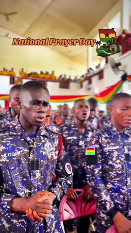 Officers of the Ghana Police Service worship at the National Prayer day.  #praphiteexplores #nationalprayerday #koforiduaflowers🌸🌸🌸 #koforiduaghana🇬🇭 #koforidua 