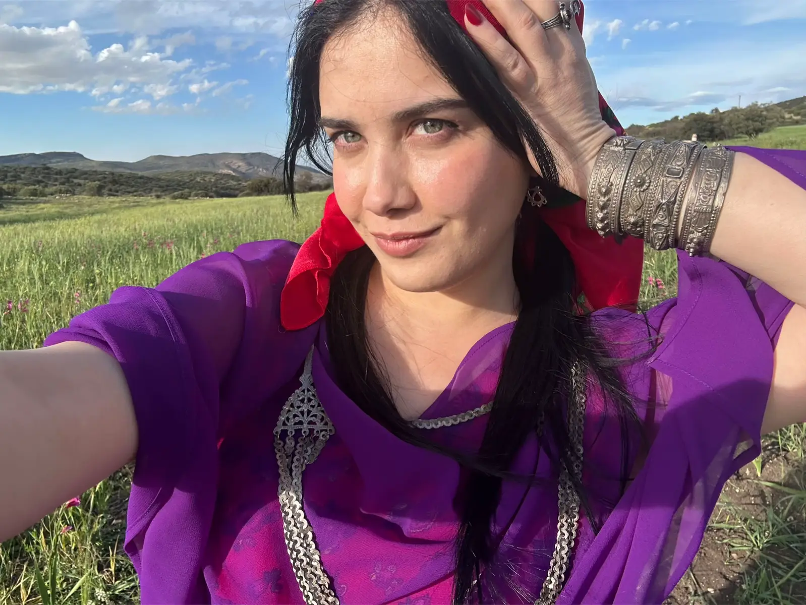 🇩🇿 #fyp #foryoupage #algeria #الجزائر #batna #roots #باتنة #culture #algiers #chaouia #شاوية #dz #dzpower🇩🇿  #jewelry #nails #coffee I’m 