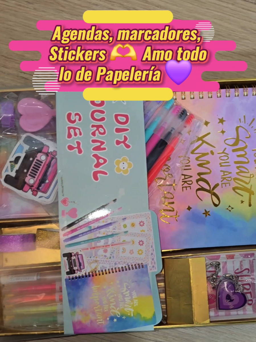 Agendas, marcadores, stickers  🌈📒💫 Amo todo lo de papelería ✨ ¡Y este kit es simplemente divinooo! 💖📚  Desde los stickers hasta los bolígrafos y los cuadernos con frases hermosas 🎀 #StationeryLover #PapeleríaBonita #UnboxingTime #AmazonFinds #DiarioCreativo #JournalingAddict #StickersLovers #Manualidades #PaperAddict #DiarioDIY #journal #journaling #devocional #agendasbonitas #marcadores  #ugc #contentcreator #contenido 