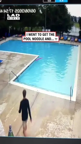 The way he just gave up 🤣 (🎥: Collab) #ladbible #funnyvideos😂 #fails #cctv #fallover #omg