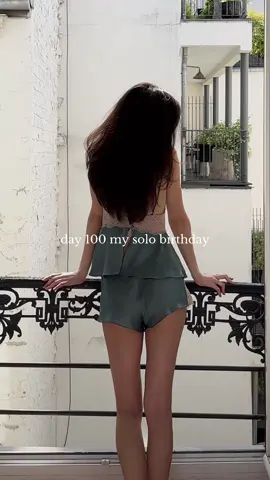 come spend my birthday with me alone in Paris xx #birthdayvlog #alyinparis #breakup #movingon #startingover