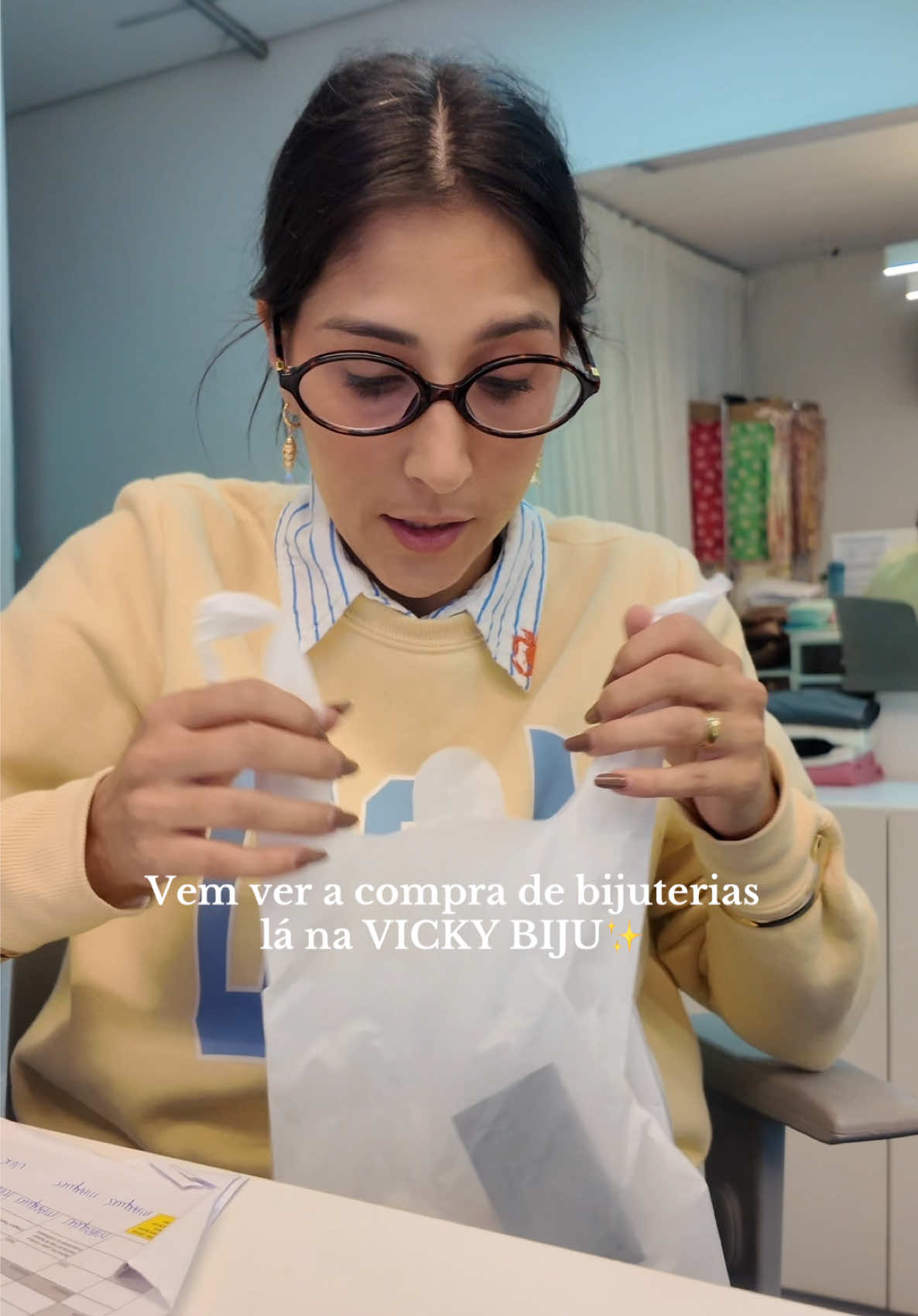 Vem ver as comprinhas de bijuterias na VICKY biju aqui no bom retiro!  #bijuterias #acessorios #acessoriosfemininos 