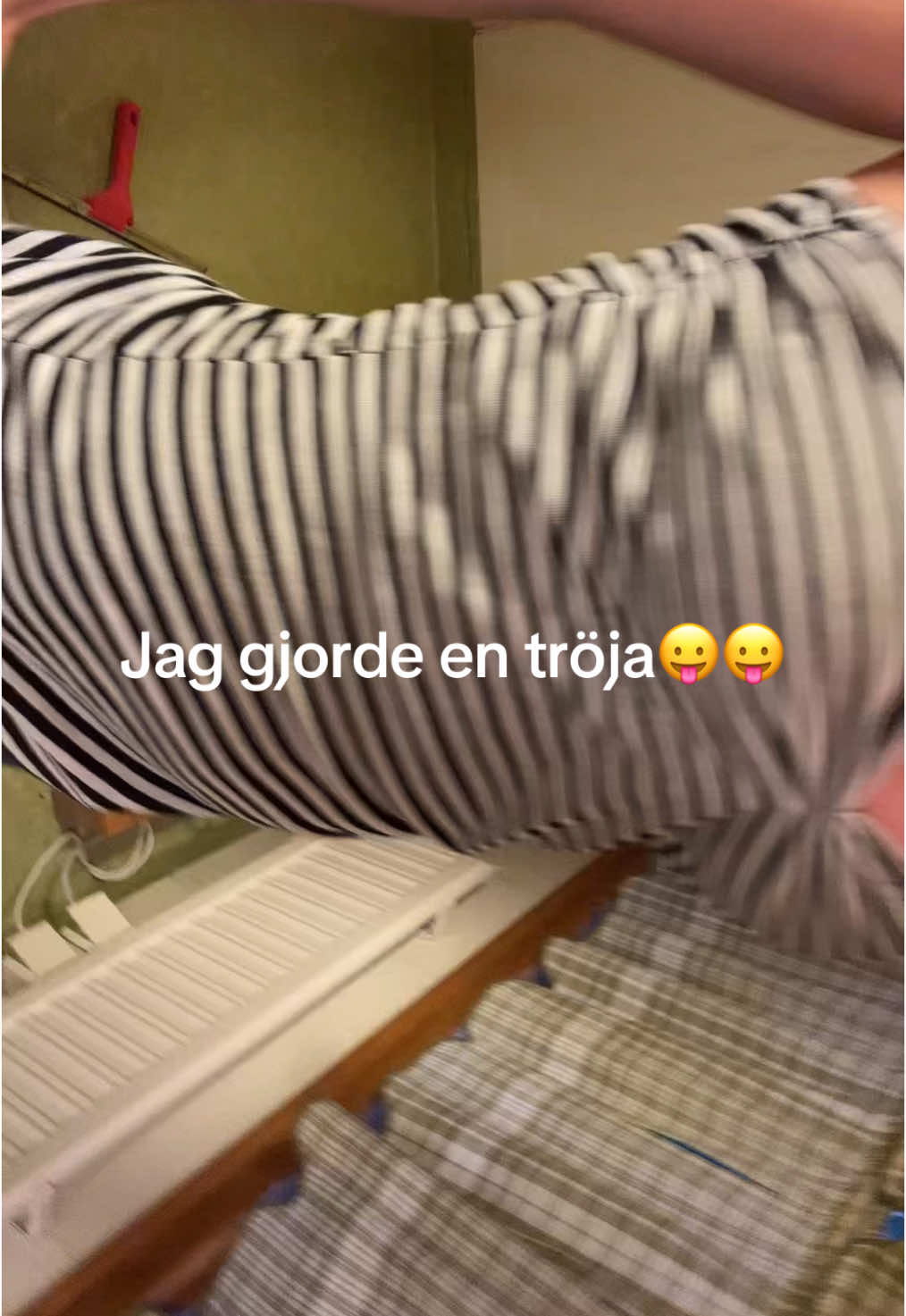 Jag e så professionell asså #stockholm #sthlm #DIY #cool #jättekul #jättecool #jättegrisch #jättebra #foryouu #foryou #fyp #jagärbäst #duärbäst #egginme #fördig 