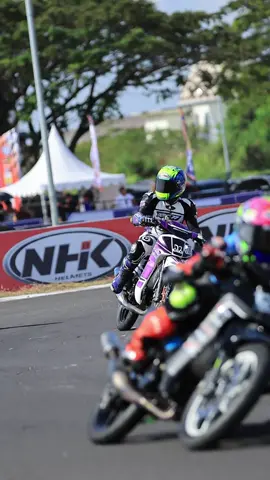 LFN HP969 ROAD RACE CHAMPIONSHIP IS A WRAP!! Masih ada hari esok untuk memperbaiki kesalahan kemaren, semangat ini masih ada @amfadly108 💜. #underbone2tak #amfadly108 #2strokeindonesia #2strokeindonesia_id #roadraceindonesia #fizrindonesia #aryaputra77 