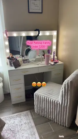 It’s so pretty & so so spacious 🥹🤍 #makeupvanity #vanity #vanitymirror #vanitymirrorwithlights #dealsforyoudays #tiktokshopfinds 