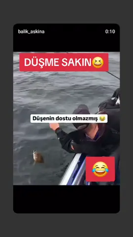DÜŞENİN DOSDU OLMAZ DÜŞME SAKIN AHMOO😆 #KOMİK #KOMEDİ #eğlence #komikvideolar #balık #balıktutma #deniz #köpek #filmtok #keşfett #tiktokindia #trendingsong #tiktokviral #trend 