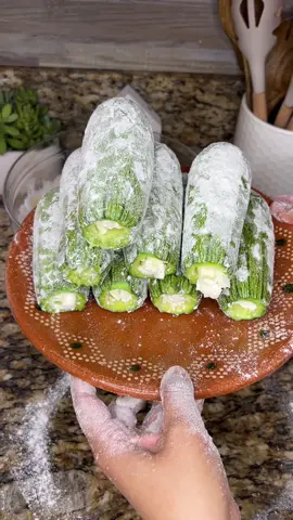 CALABACITAS RELLENAS #Queso #Calabacitas #QuesoOaxaca #QuesoFresco #Squash #CalabacitasRellenas  #Receta #Comida #Menu #ComidaMexicana #IdeasDeComida #MenuParaLaSemana #SanLorenzoMichoacan #LupitaAlejandres #RecetasFaciles #RecetasRapidas #MexicanFood #Fyp #ParaTi #LoncheParaMiEsposo 