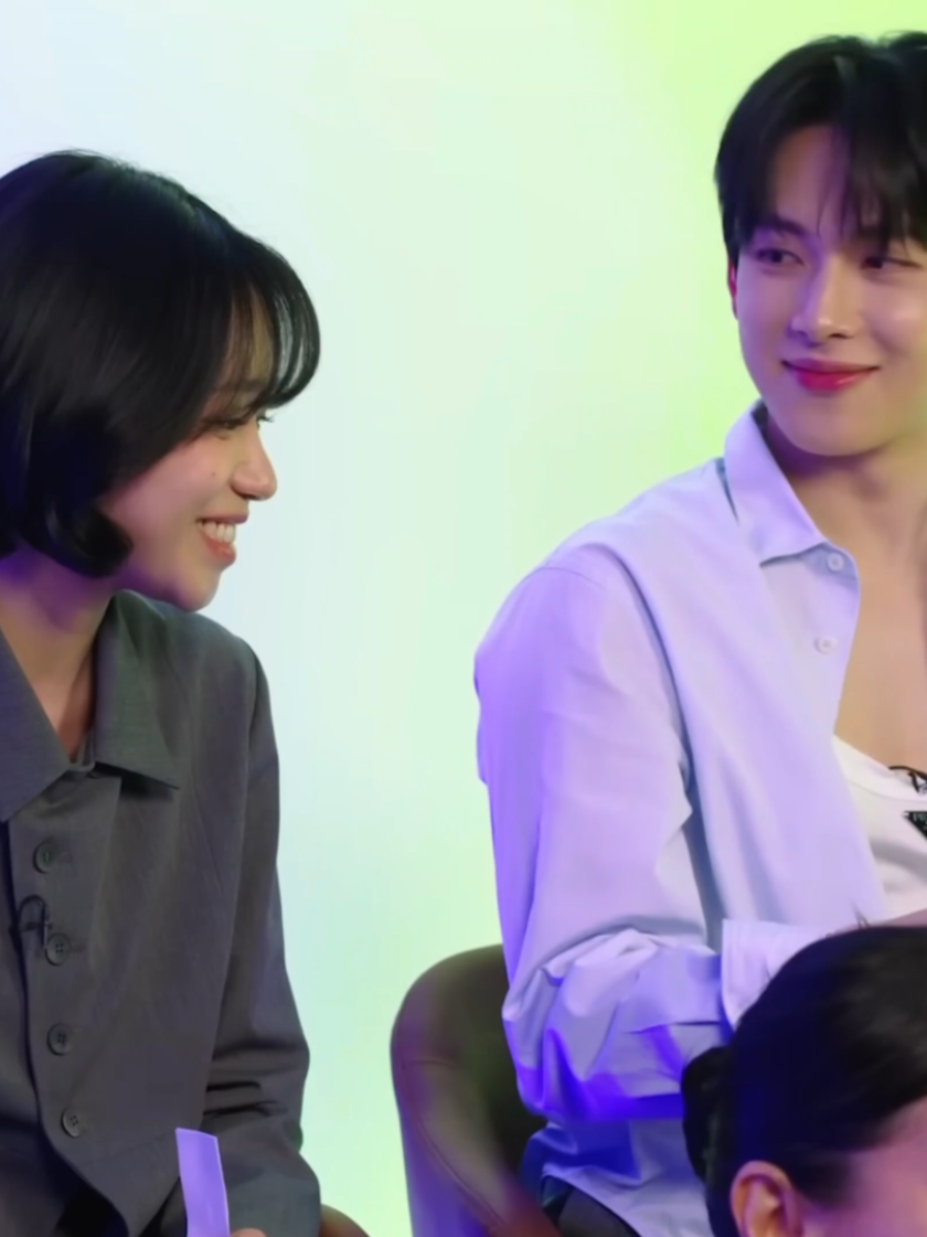 eye contact is eye contacting😏 . . #squidgame3 #333 #yimsiwan  #joyuri #222