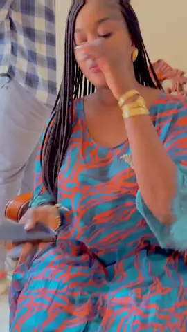 @fatimaa_sall Cv Loy def ni 😂😂